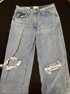 Universal Thread Light Blue Distressed 90s Baggy Jeans